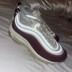air max 97s size 8 women. wore them once! great condition